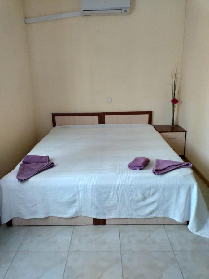 Solnechny Bereg Guest House Gudauta Exterior foto