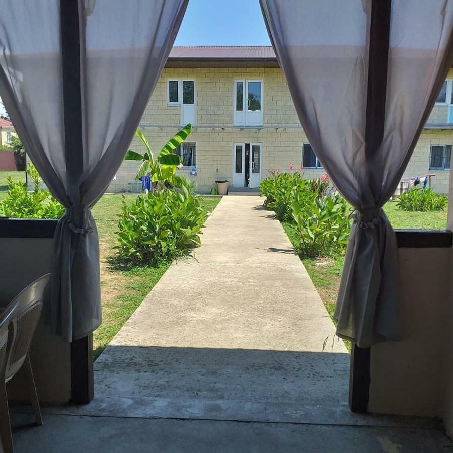 Solnechny Bereg Guest House Gudauta Exterior foto